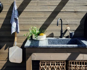10 Creative Outdoor Sink Ideas for Your Backyard Cook Space